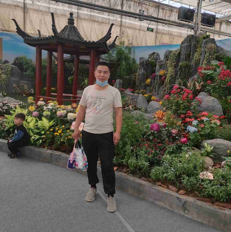 受伤的痴情男的第一张照片--商河中老年相亲网